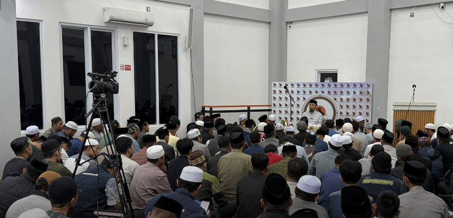 Rahasia Kebahagiaan Sejati: 7 Pesan Ustaz Yusran dari Kajian Subuh Bulukumba
