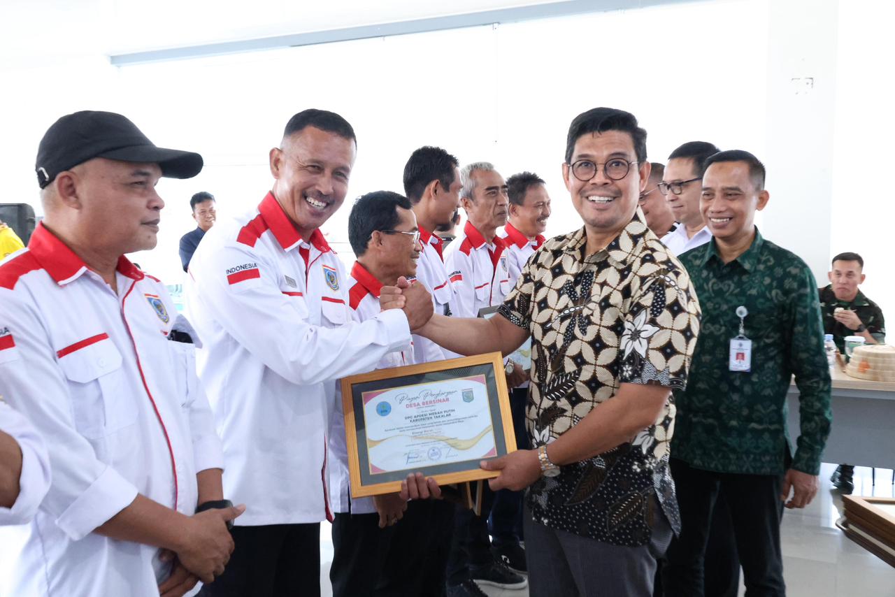 Apdesi Merah Putih Deklarasi Desa Bersinar di Bulukumba