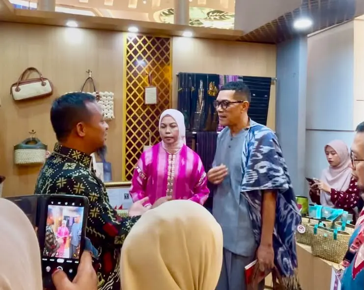 Miniatur Pinisi Bulukumba Dibeli Gubernur Sulsel di HUT Dekranasda