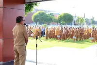 Sentil Gaji ASN, Bupati Andi Utta: Jangan Bermimpi Cukup Kalau Cuma Berharap Status Pegawai