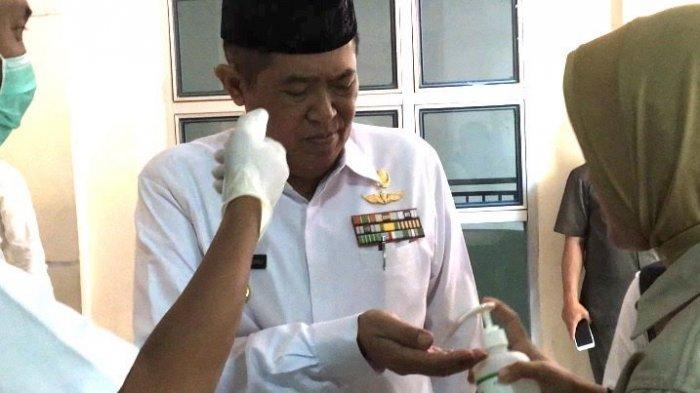 AM Sukri Sappewali Perintahkan Dinkes Bulukumba Gunakan Dana Cadangan Beli Disinfektan