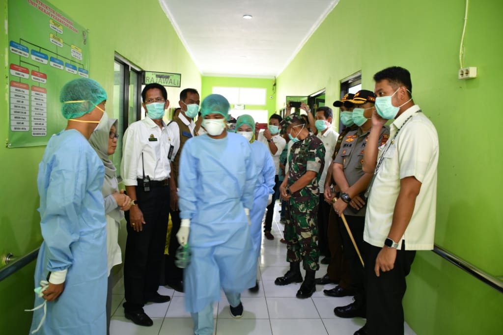 Pemda Sinjai Sediakan 13 Posko Penanganan Covid-19, Andi Seto Cek Kesiapan