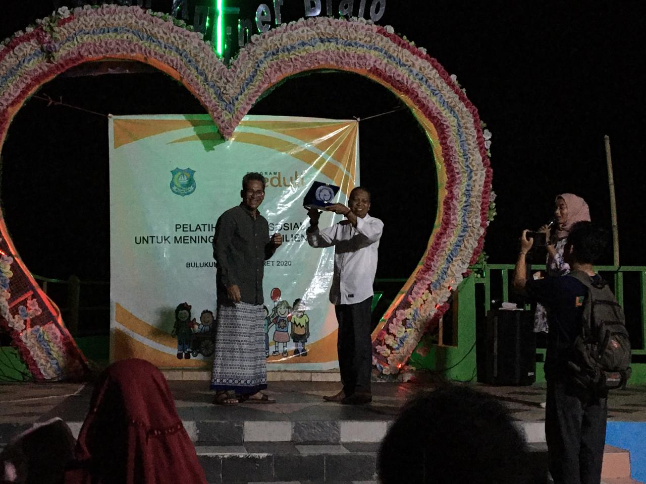 Penutupan Pelatihan Psikososial Pertama di Indonesia, Ratusan Warga Desa Bialo Antusias Ikut Meramaikan