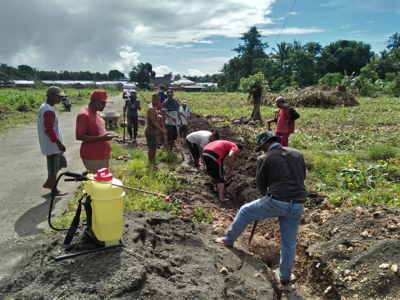 Memperingati Hari Kelahiran Pancasila, Desa Taccorong Lakukan Kerja Bakti Bersama Selama 2 Hari