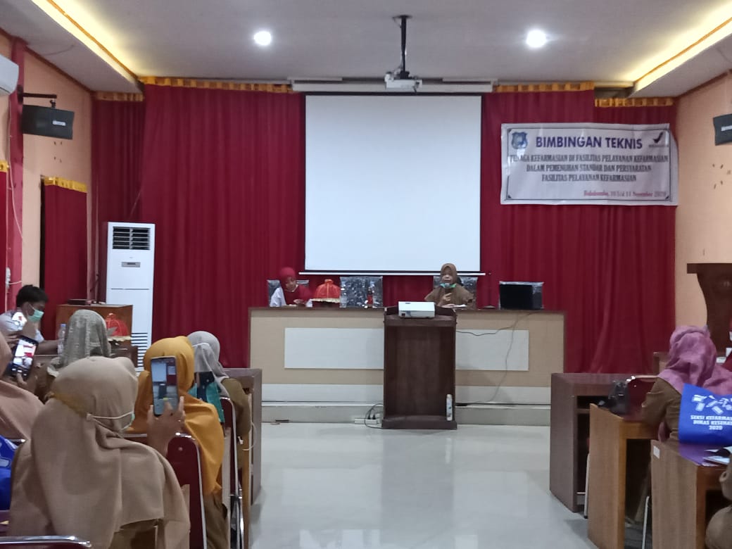 Tim DAK POM Makassar Berikan Bimbingan Teknis Dalam Pemenuhan Standar dan Persyaratan Fasilitas Pelayanan ke farmasian