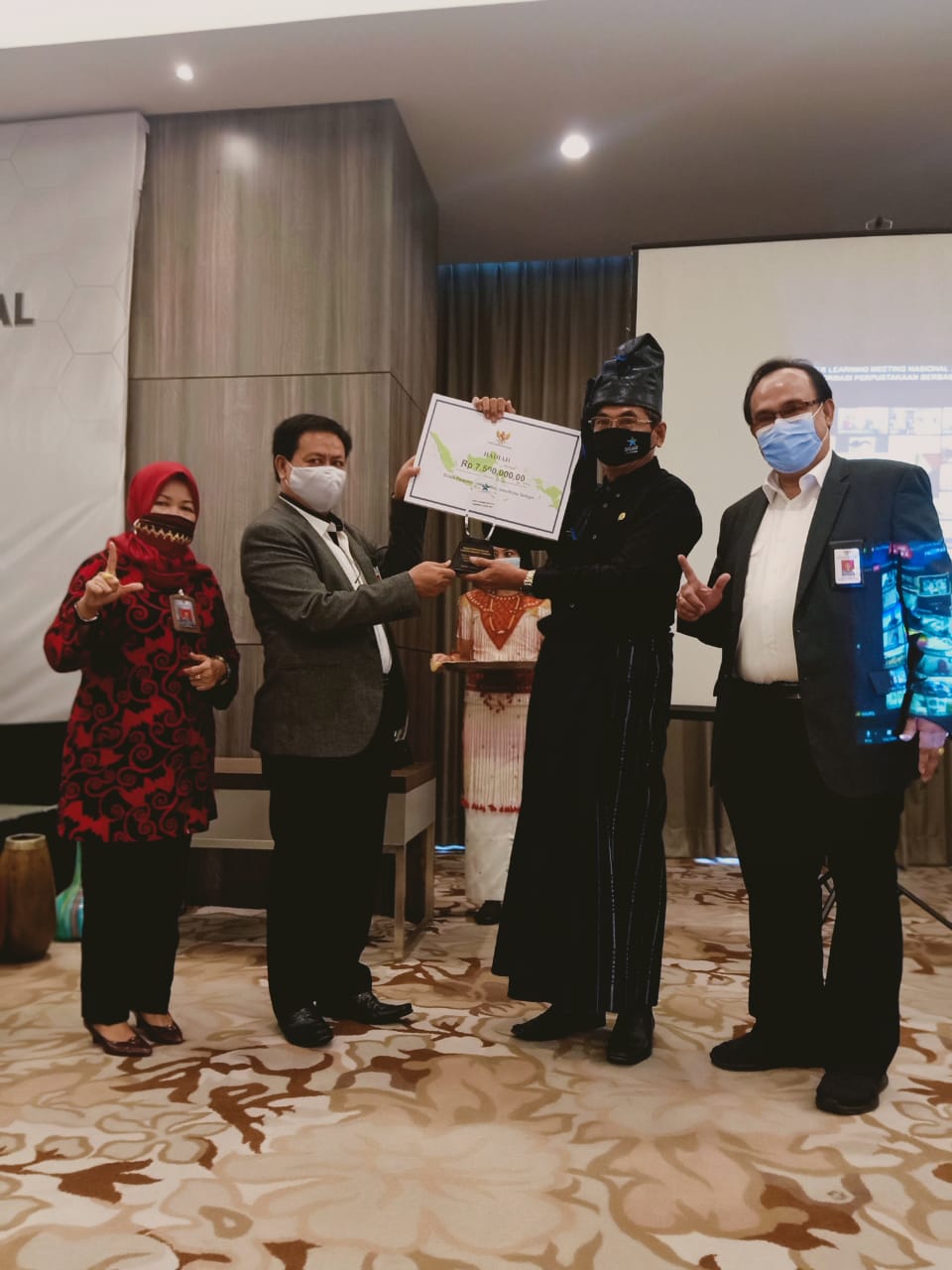 Bulukumba meraih penghargaan Perpustakaan  Terbaik satu-satunya di wilayah timur Indonesia