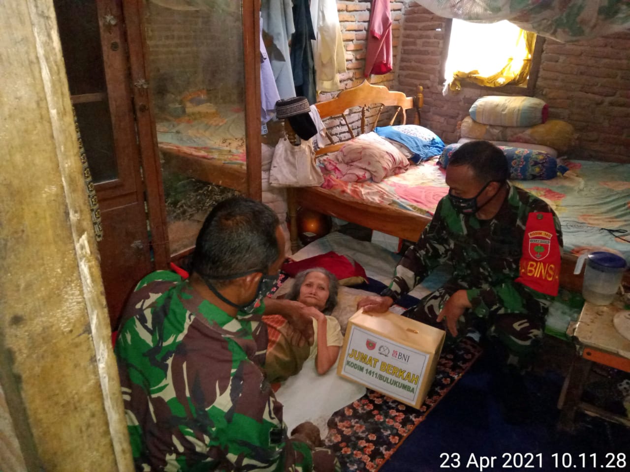 Jumat  Berkah Kodim 1411/BLK, Berbagi berkah di bulan Ramadhan
