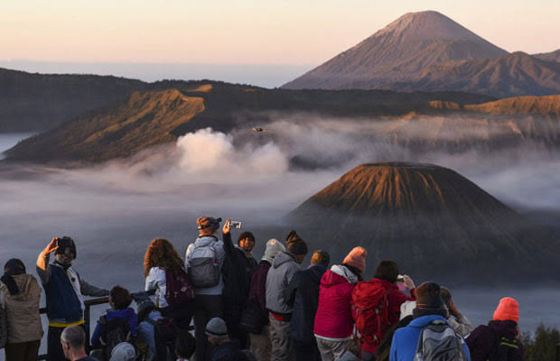 Wisata Modern - Warga Tengger Bromo Resah, Budaya dan Lahan Terkikis