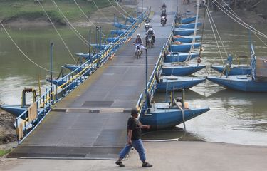 Pemilik Jembatan Ini Raup Omzet hingga Rp 20 Juta Per Hari