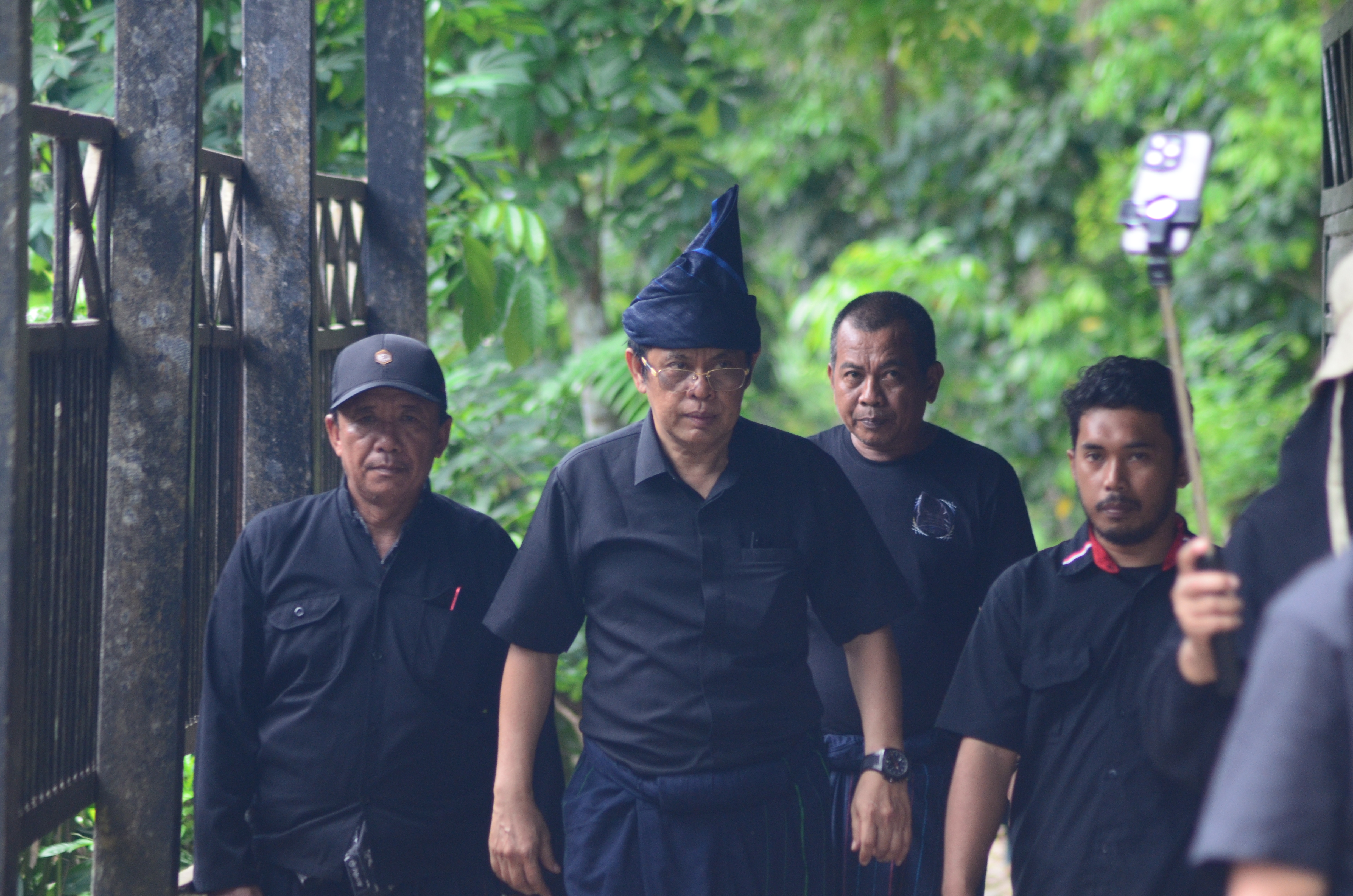 Mappatabe: Caleg Pkn, Puang Anto, Perkuat Ikatan Emosional dengan Kerabat